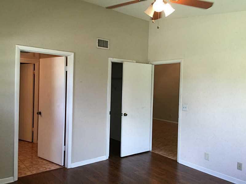 21955 TIDEWATER Terrace 208 — photo 11