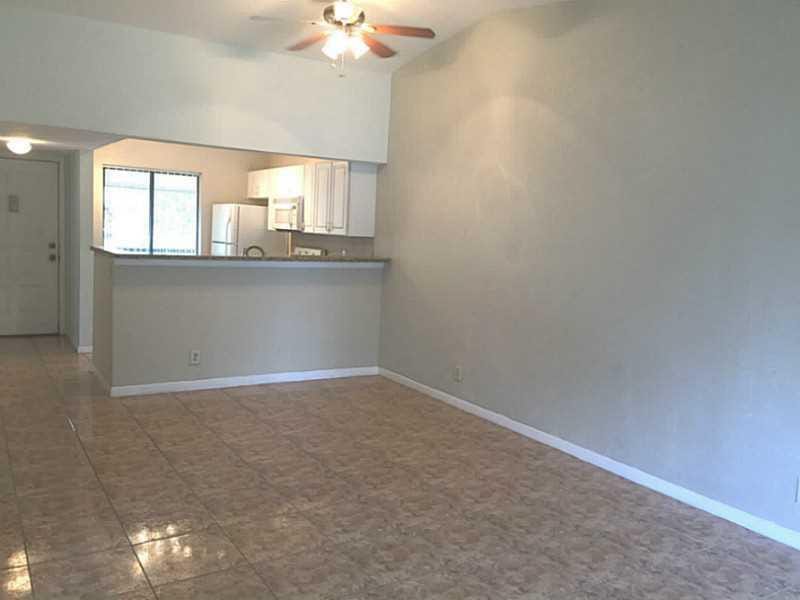 21955 TIDEWATER Terrace 208 — photo 8
