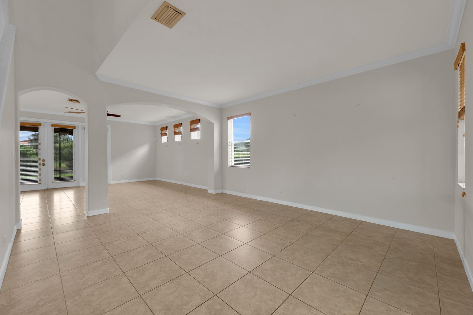 7865 SE HERITAGE Boulevard — photo 5