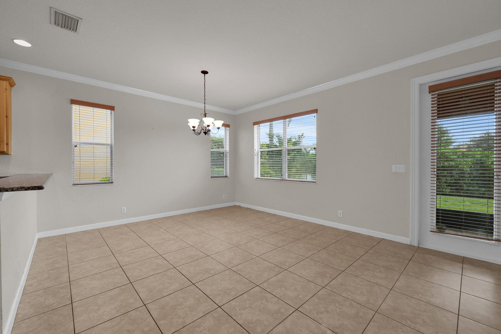 7865 SE HERITAGE Boulevard — photo 10