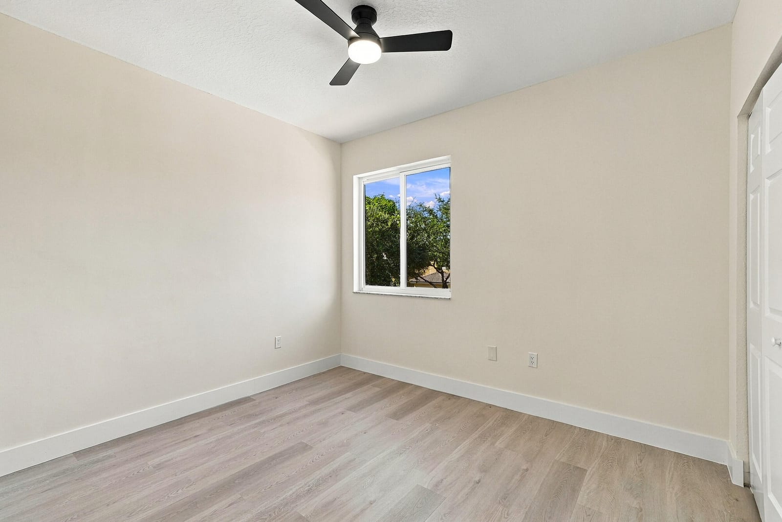 1888 SE 14TH Street, Homestead, FL 33035 photo 19