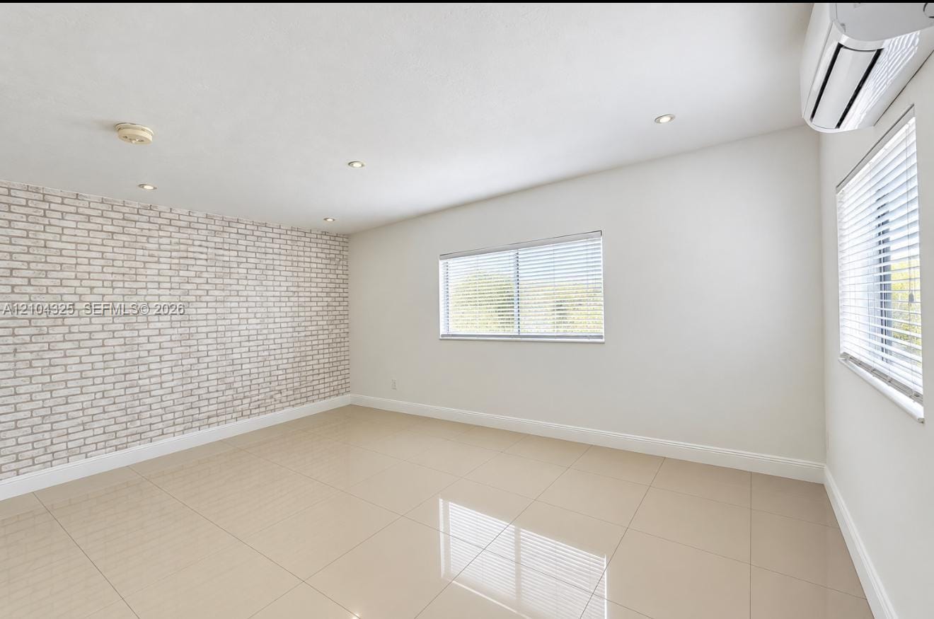560 NE 67th Street 4 — photo 3