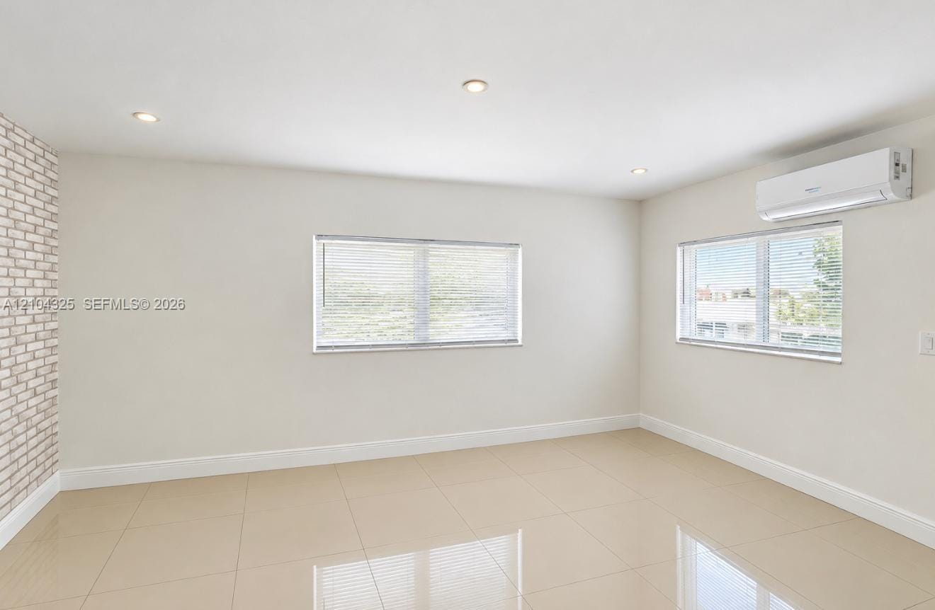 560 NE 67th Street 4 — photo 4