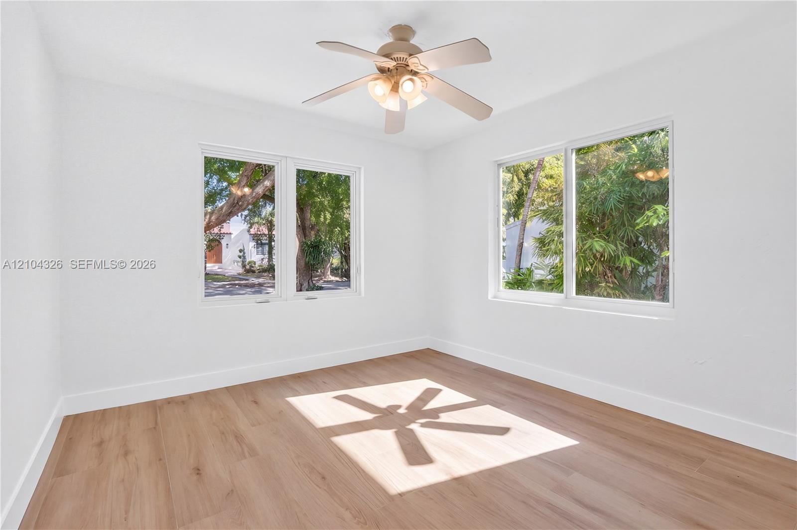 230 Aledo Avenue — photo 11