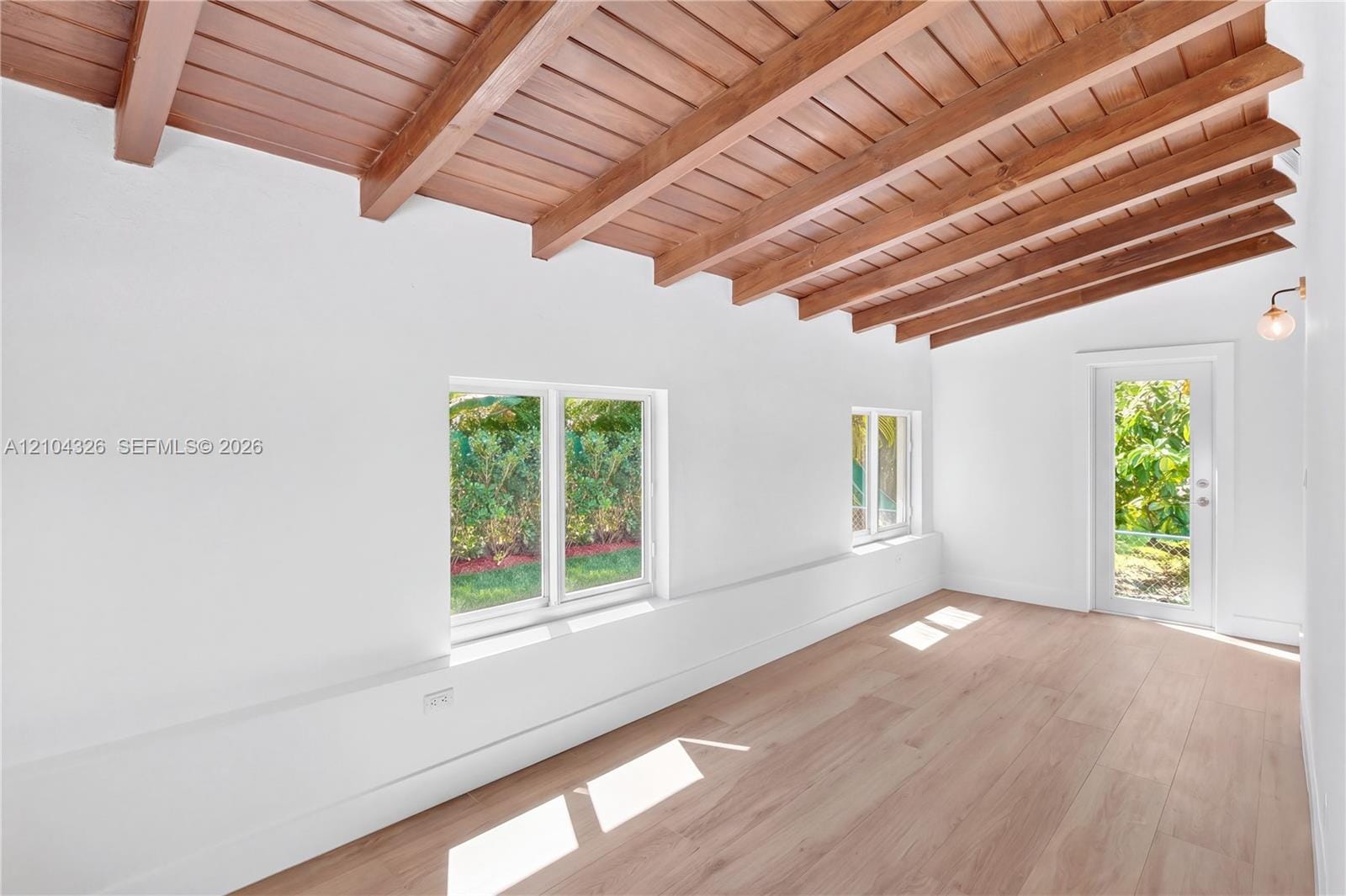 230 Aledo Avenue — photo 7