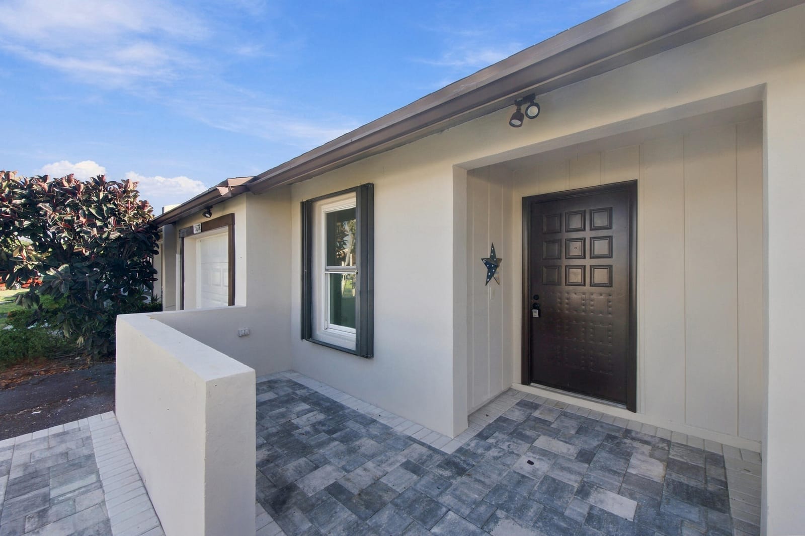 15676 BOTTLEBRUSH Circle — photo 3