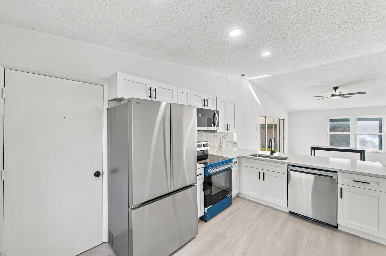 15676 BOTTLEBRUSH Circle — photo 6