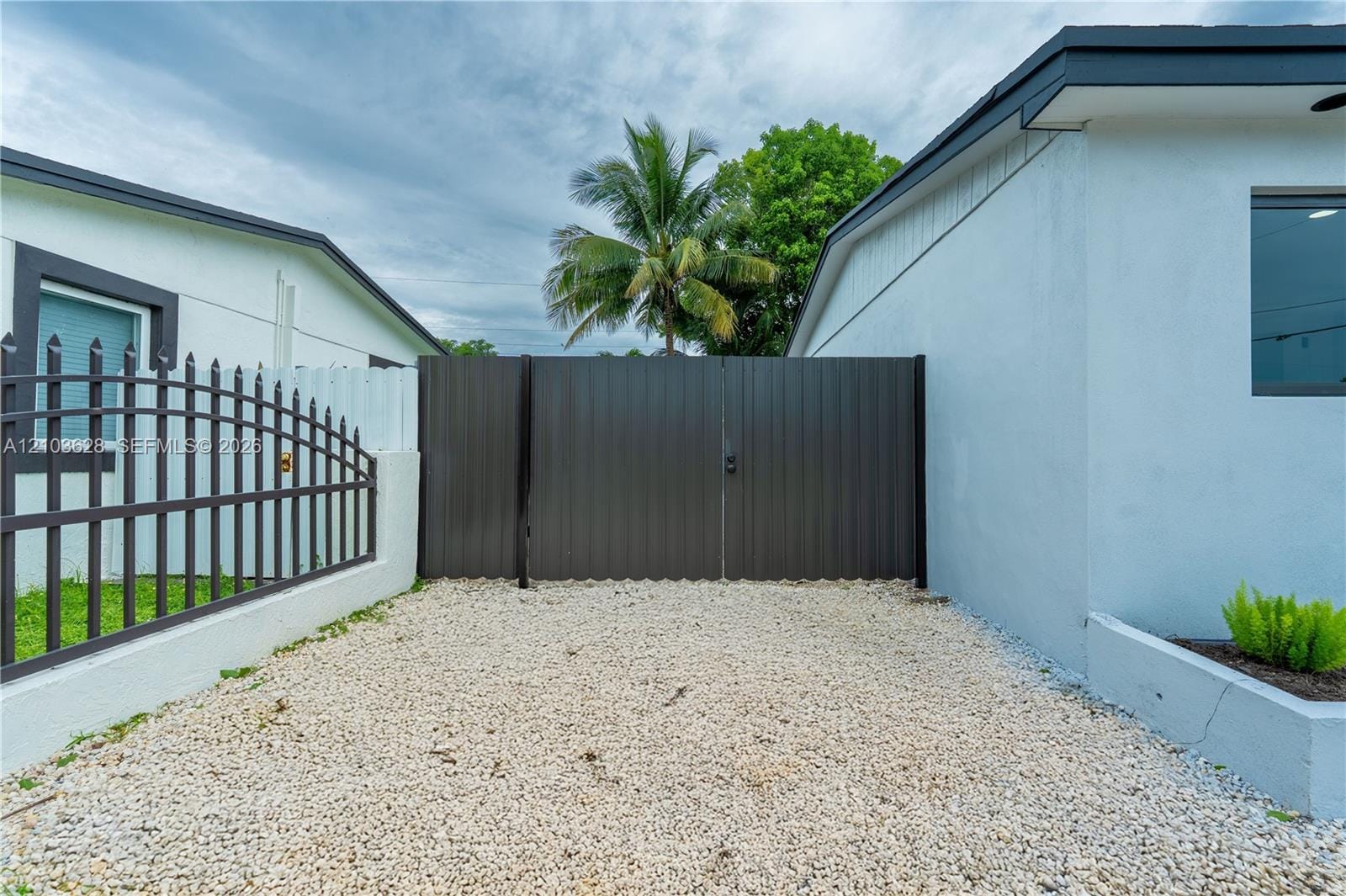 1301 NW 176th Terrace — photo 3