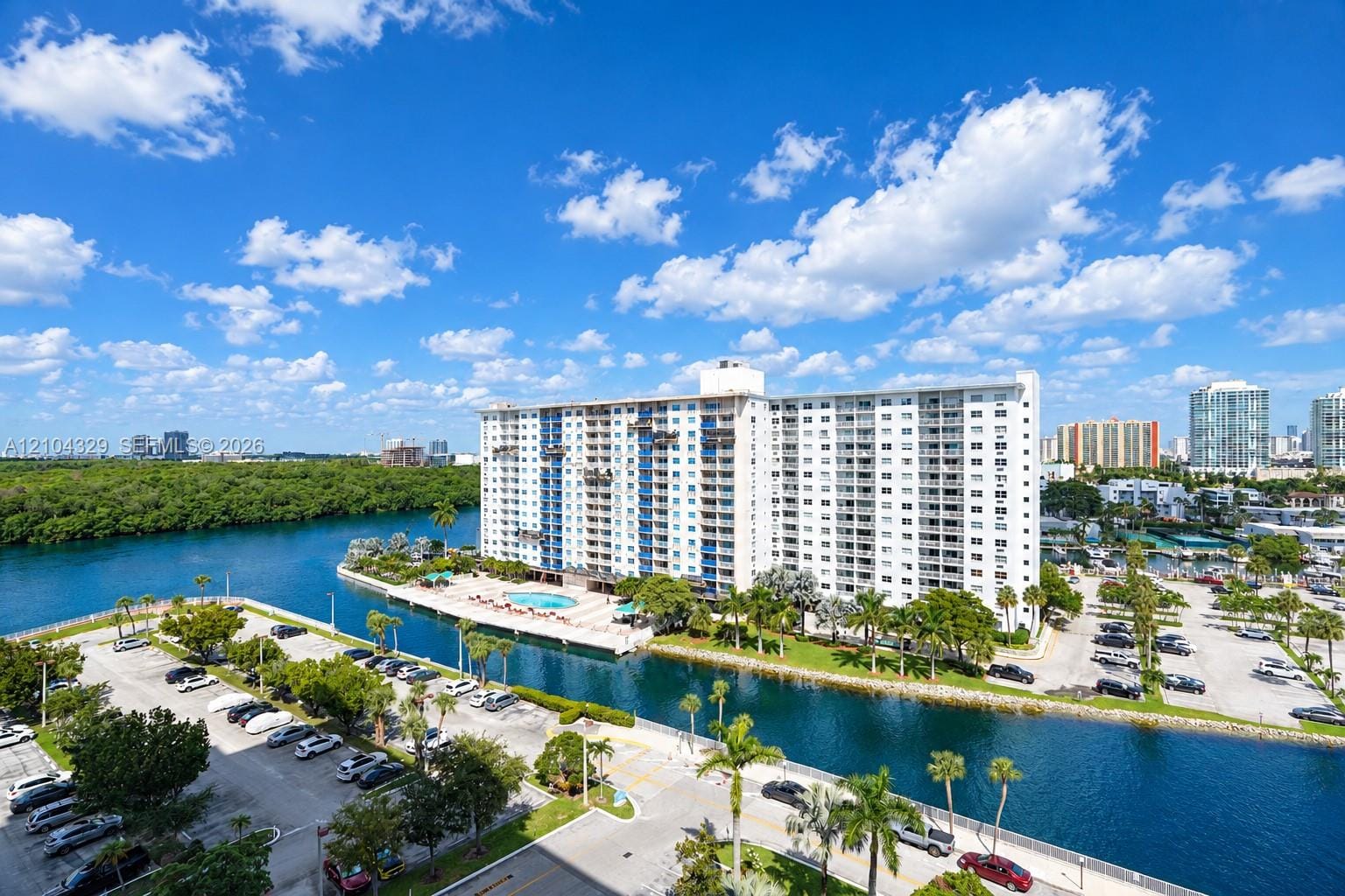 500 Bayview Drive 1123, Sunny Isles Beach, FL 33160 photo 10