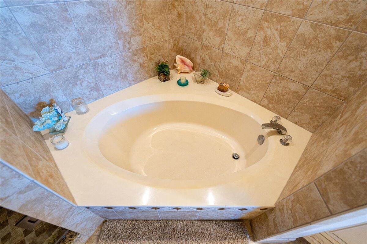 9950 S OCEAN Drive 604, Jensen Beach, FL 34957 photo 24