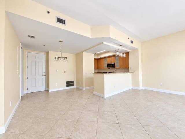 2633 NE 14TH Avenue 109, Wilton Manors, FL 33334