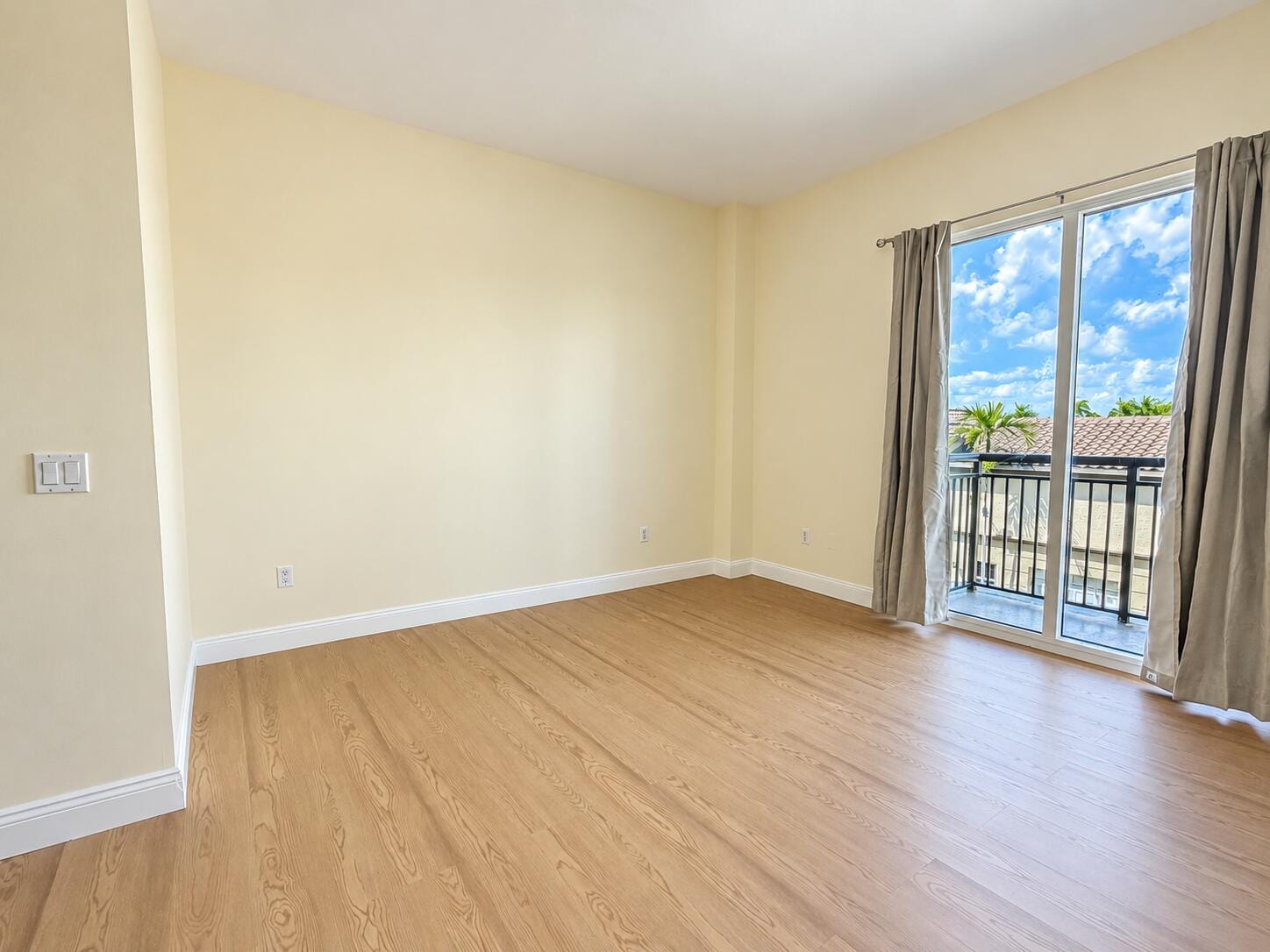 2633 NE 14TH Avenue 109, Wilton Manors, FL 33334 photo 16