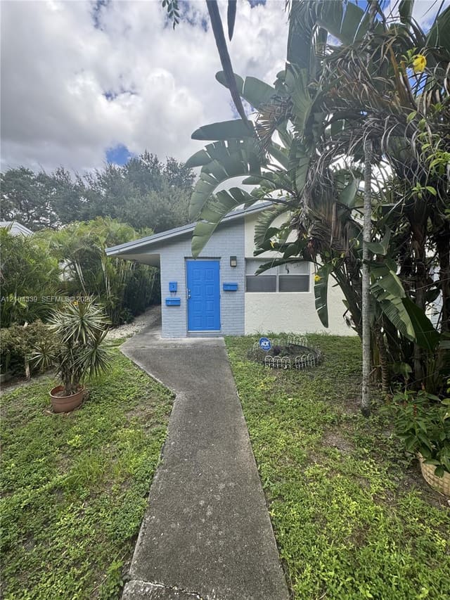 274 SW 9th Street 2, Dania Beach, FL 33004