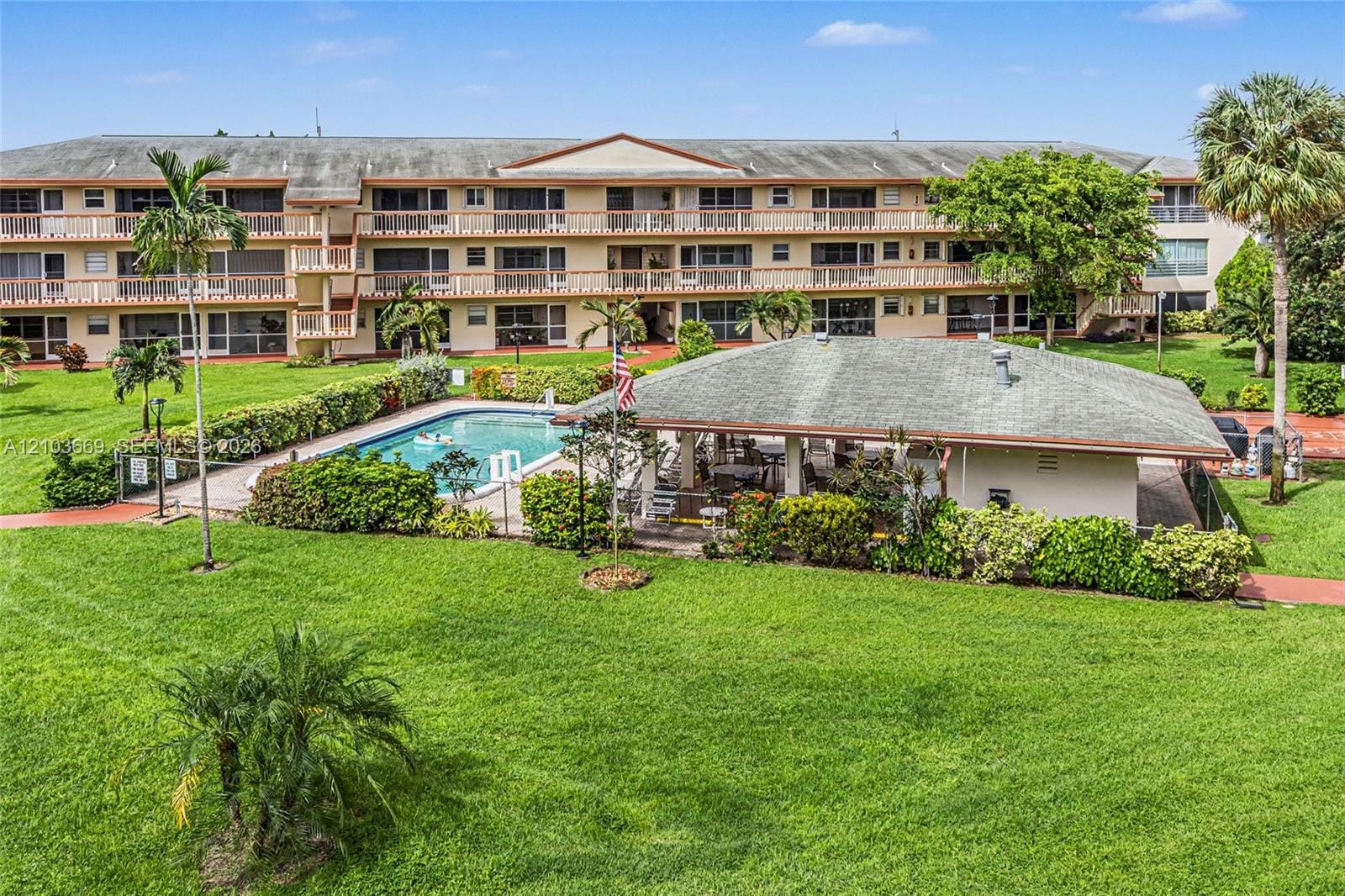 5300 Washington Street H137, Hollywood, FL 33021 photo 2