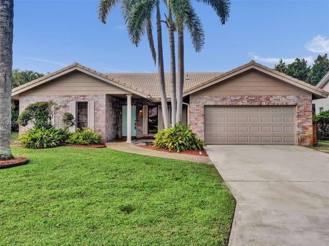 7014 NW 43rd Street, Coral Springs, FL 33065