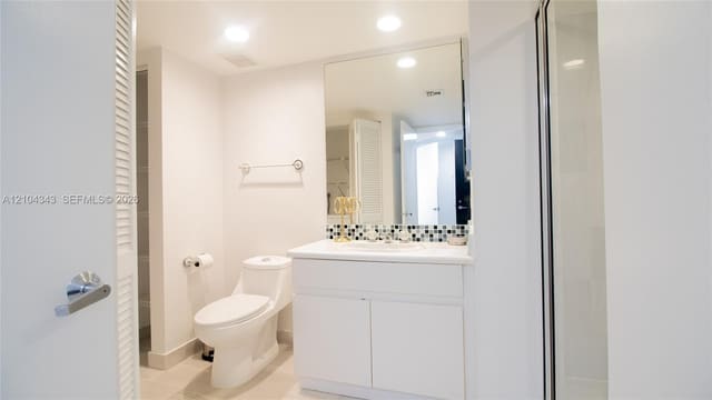 16425 Collins Avenue 1215, Sunny Isles Beach, FL 33160