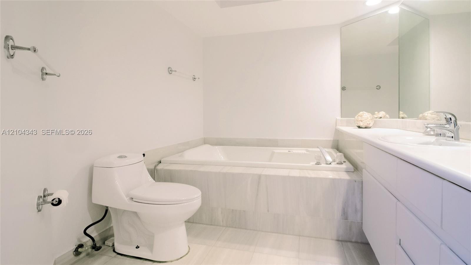 16425 Collins Avenue 1215, Sunny Isles Beach, FL 33160 photo 3