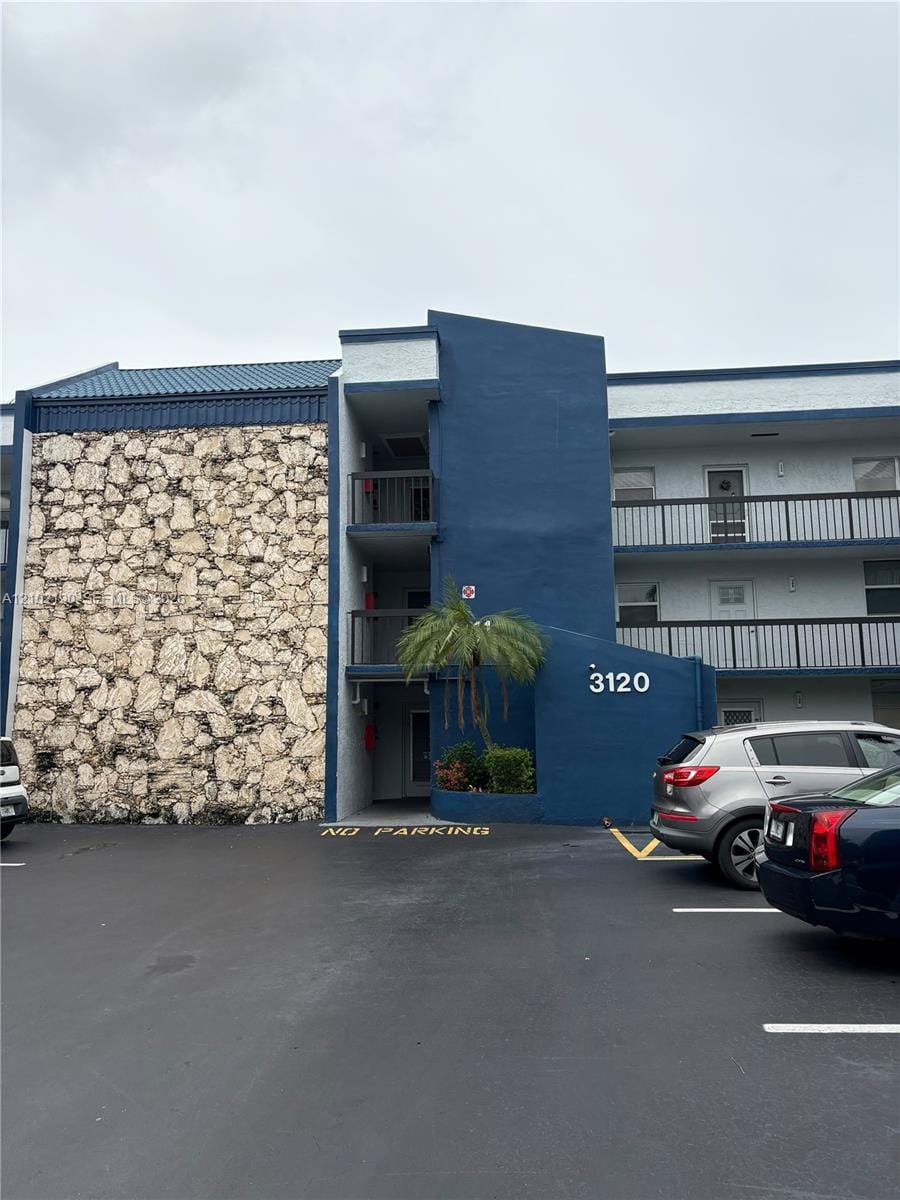 3120 Holiday Springs Boulevard 111, Margate, FL 33063 photo 1