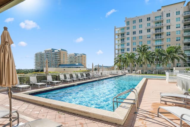 450 N FEDERAL Highway 903, Boynton Beach, FL 33435