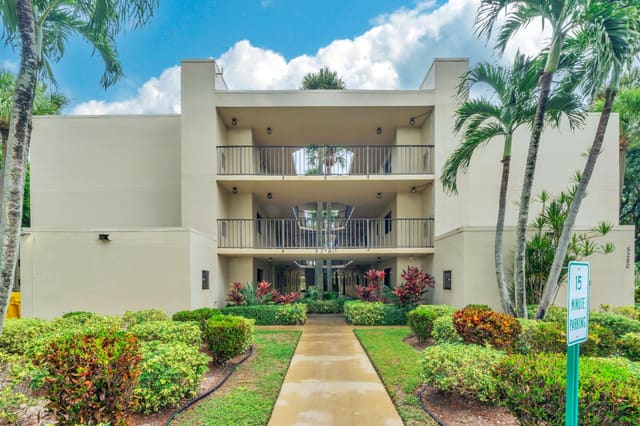5280 LAS VERDES Circle 320, Delray Beach, FL 33484