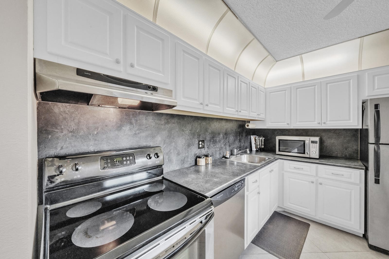 5280 LAS VERDES Circle 320 — photo 5