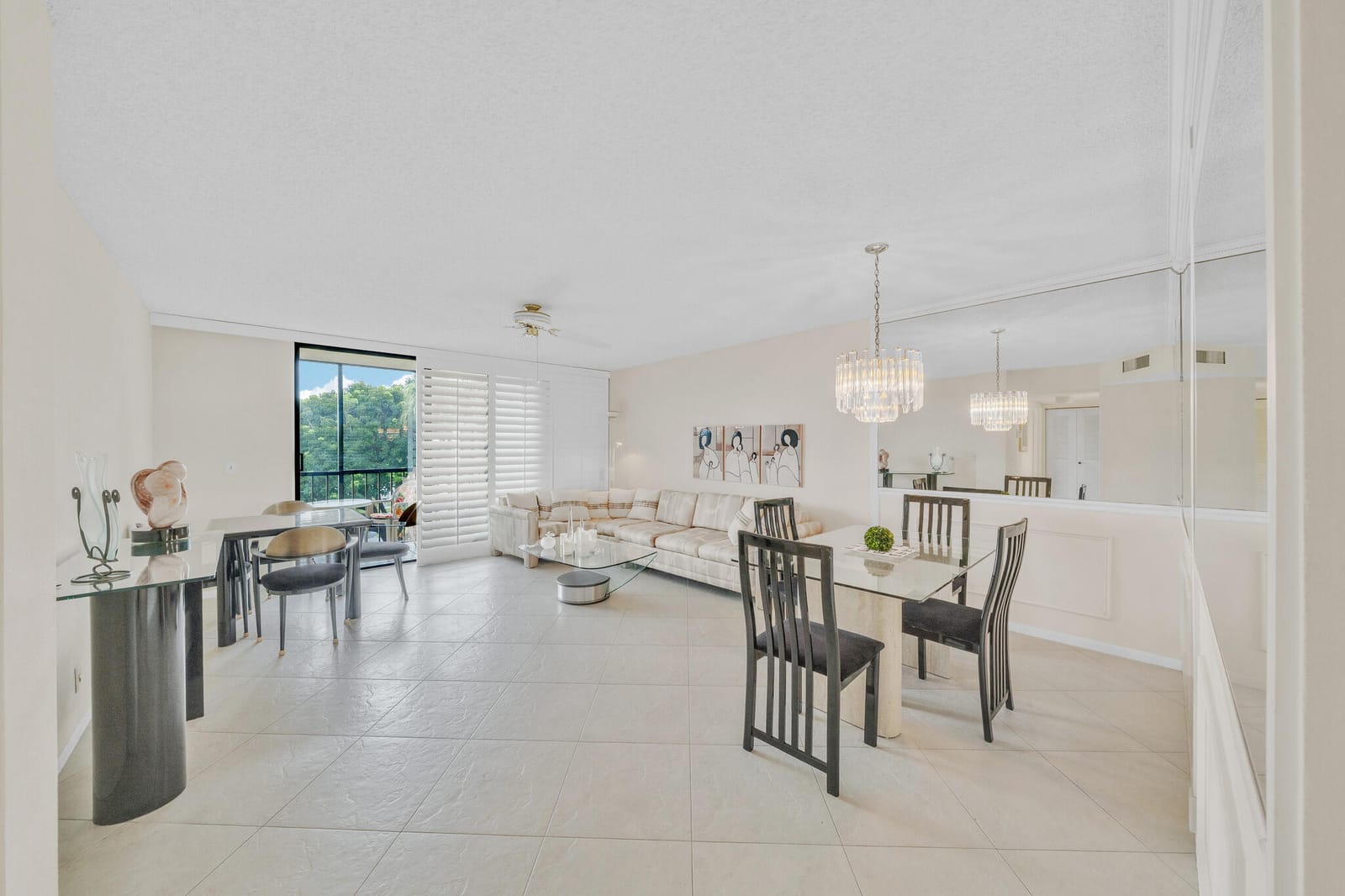 5280 LAS VERDES Circle 320 — photo 7