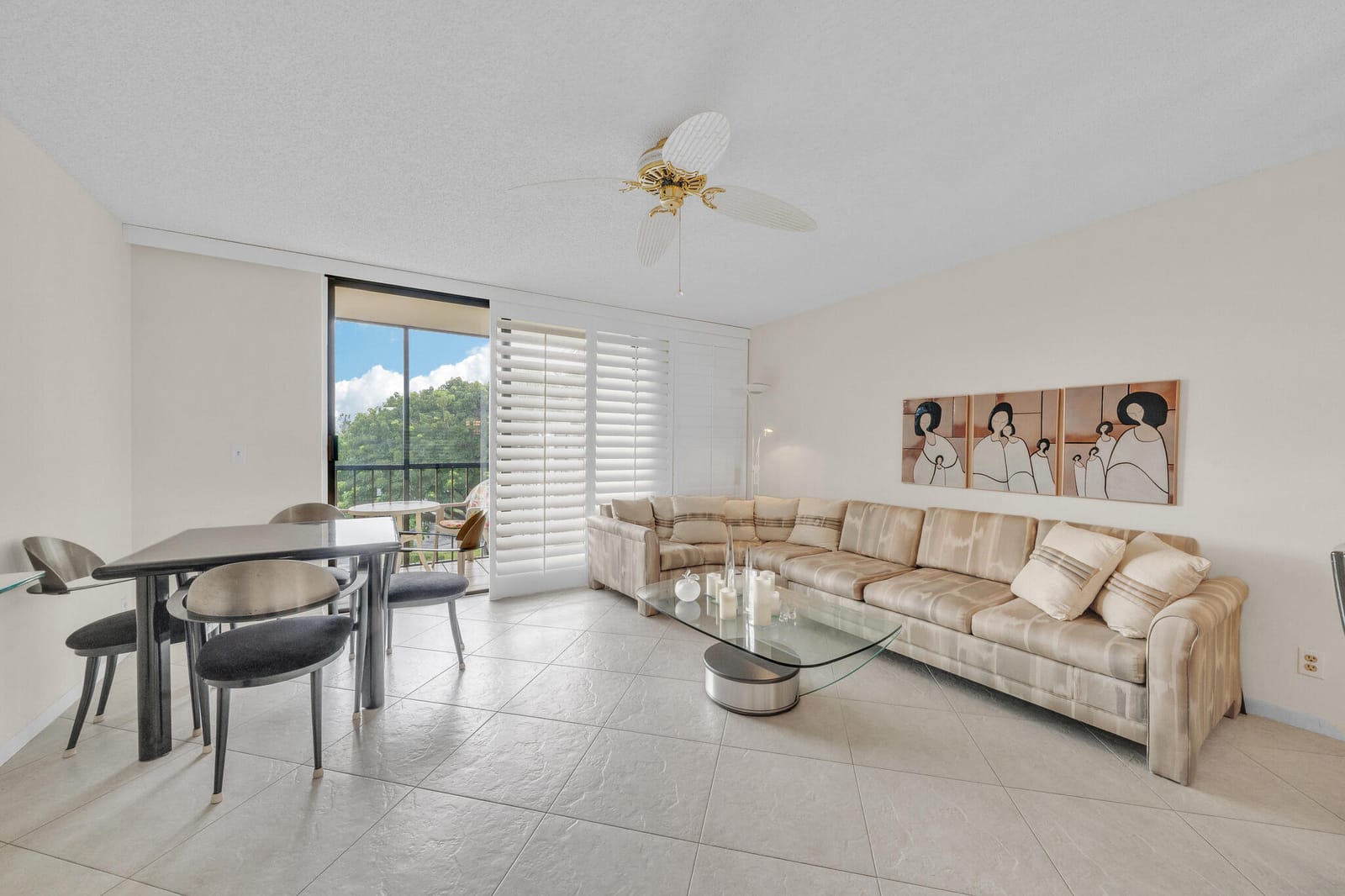 5280 LAS VERDES Circle 320 — photo 8