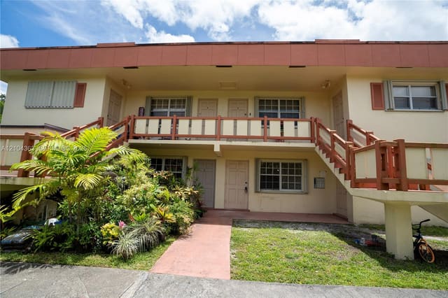 5270 SW 90th Way, Cooper Colony Estates, Cooper City, FL