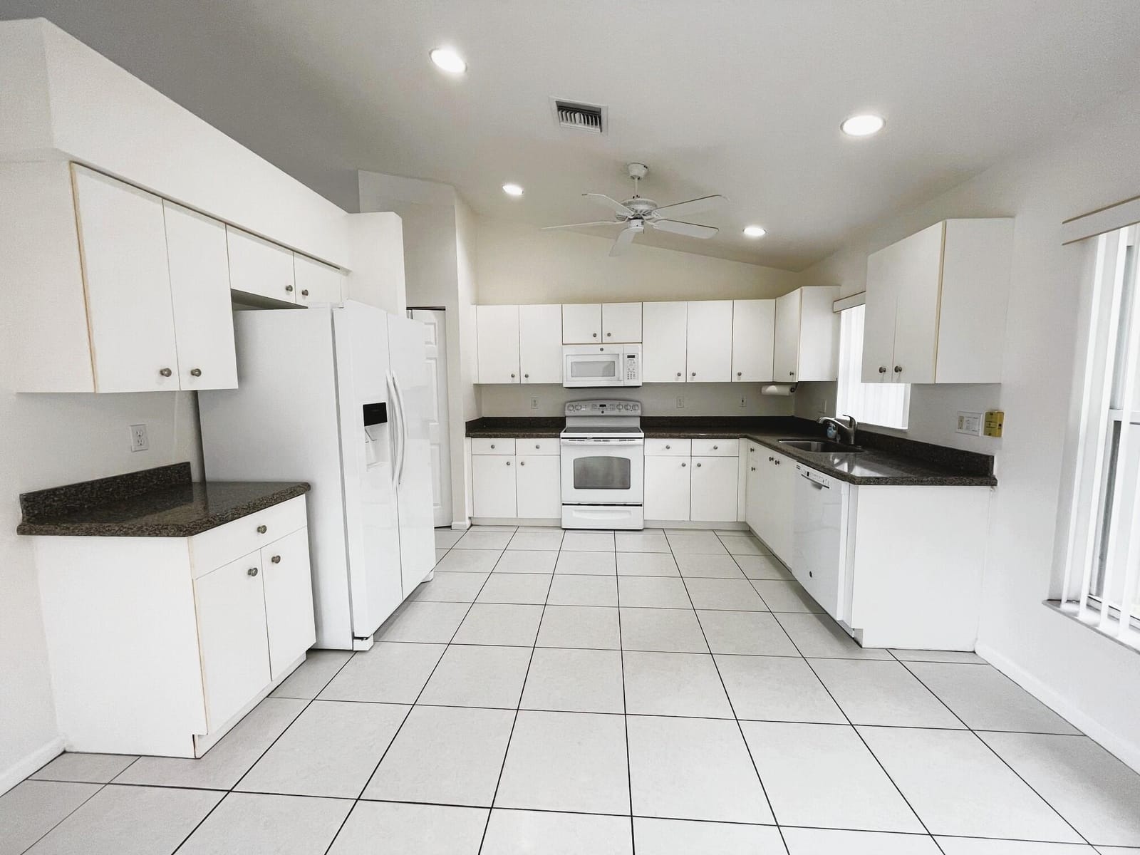 22875 BARRISTER Drive — photo 12