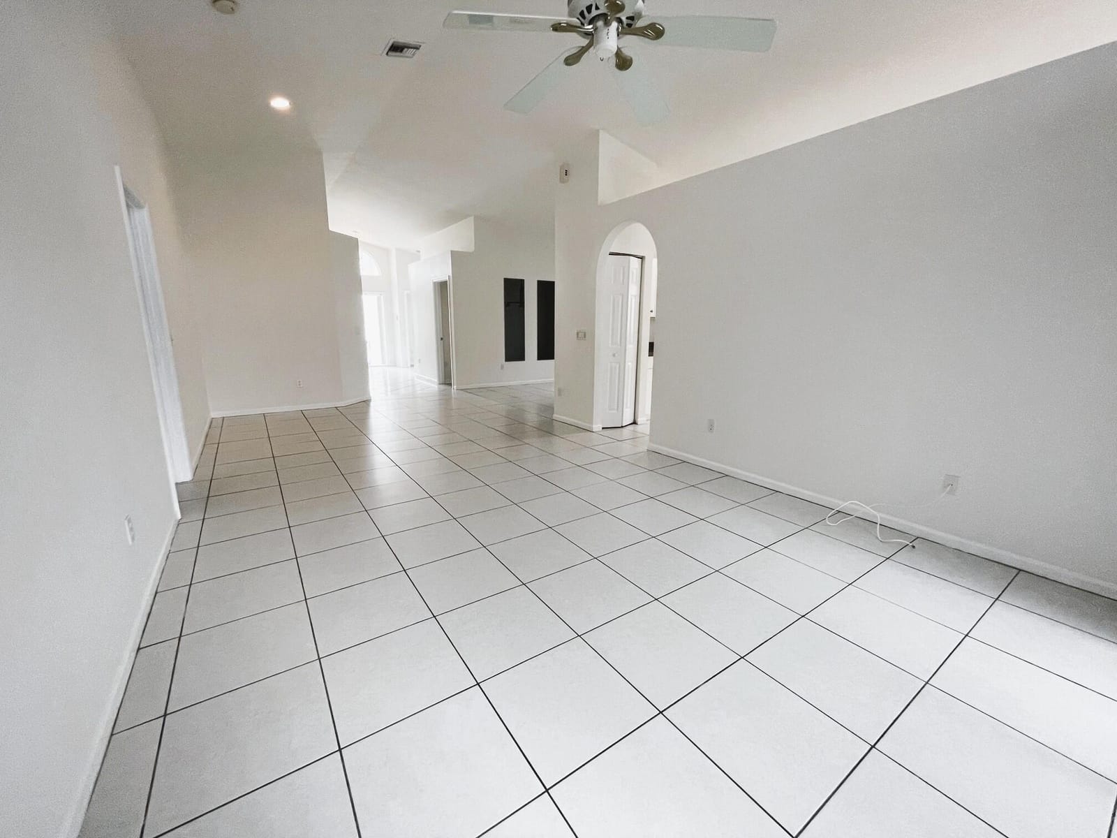 22875 BARRISTER Drive — photo 8