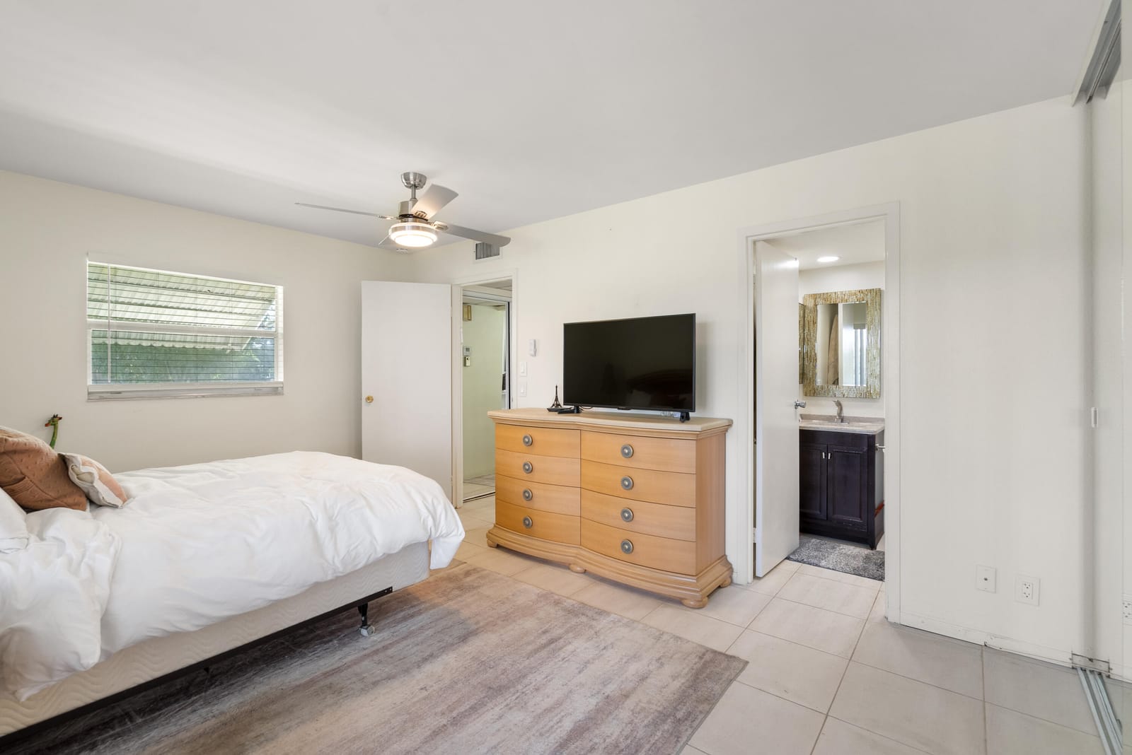 27 WATERFORD B, Delray Beach, FL 33446 photo 13