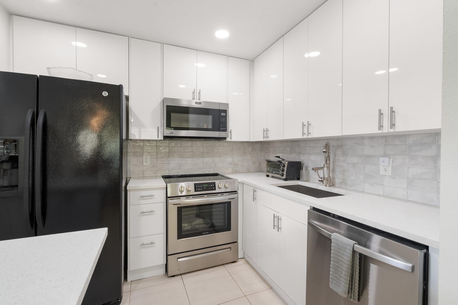 27 WATERFORD B — photo 8