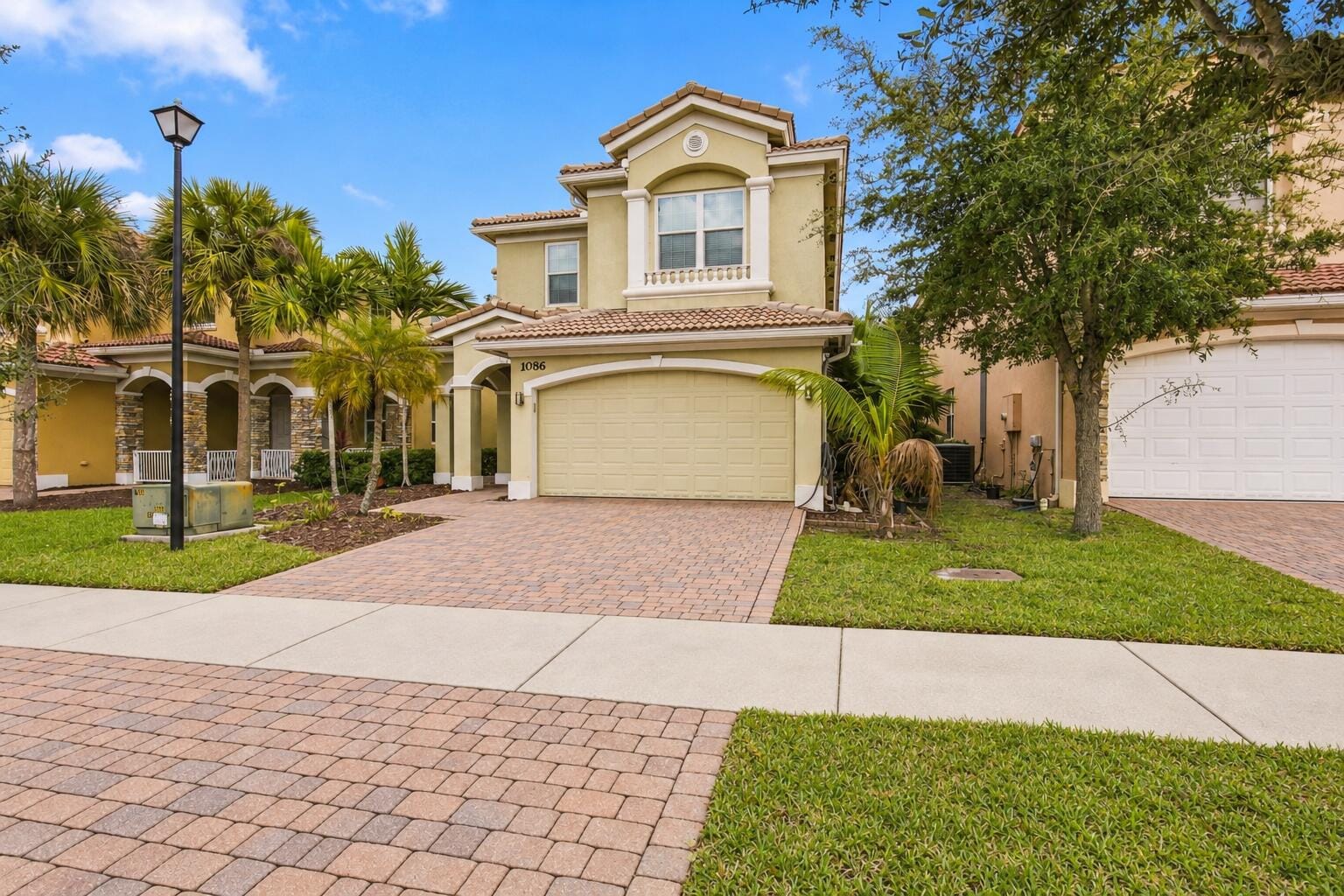1086 NW LEONARDO Circle, Port St. Lucie, FL 34986 photo 2