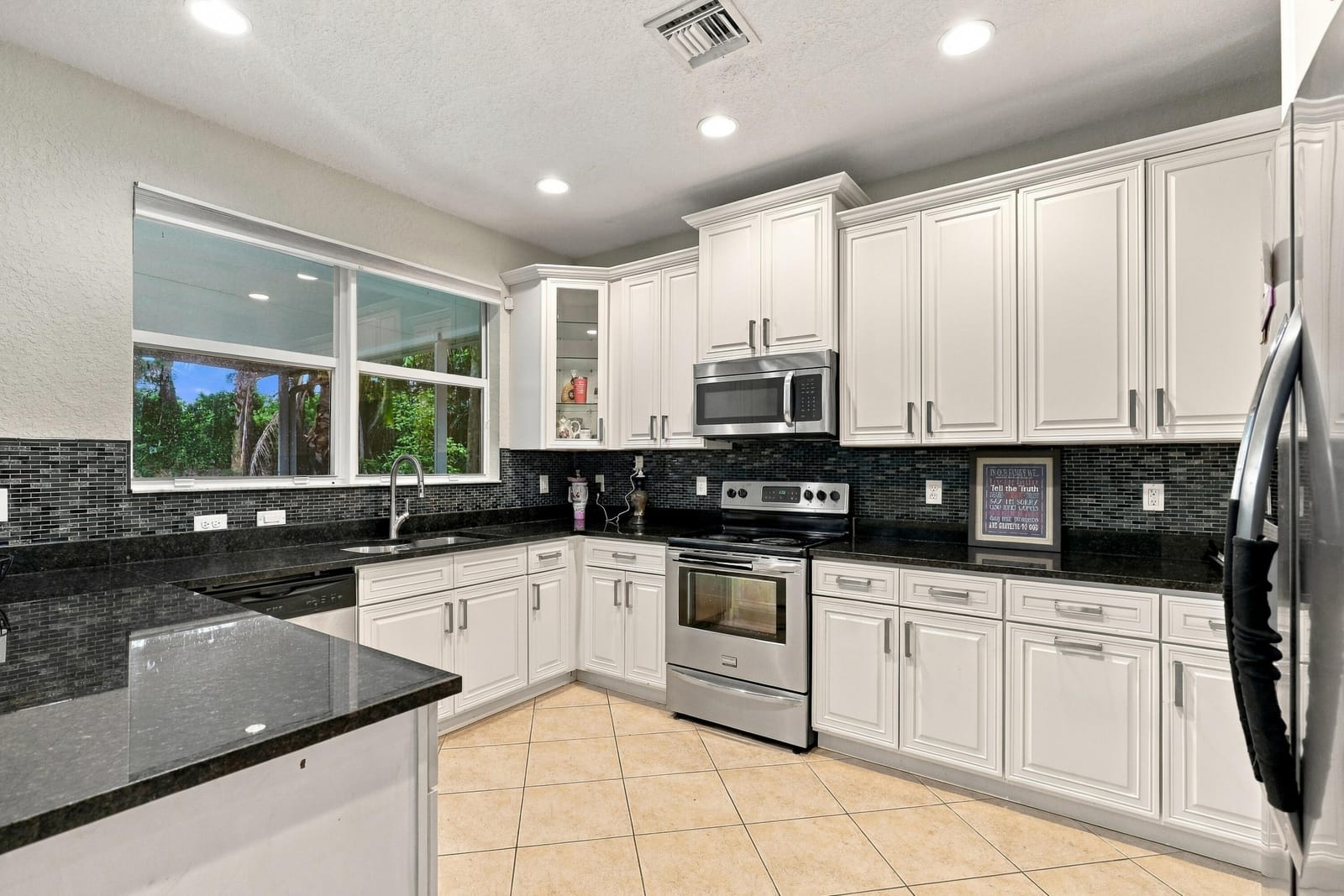 1086 NW LEONARDO Circle, Port St. Lucie, FL 34986 photo 11