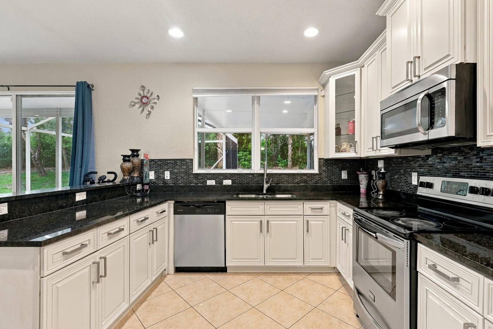 1086 NW LEONARDO Circle, Port St. Lucie, FL 34986 photo 12