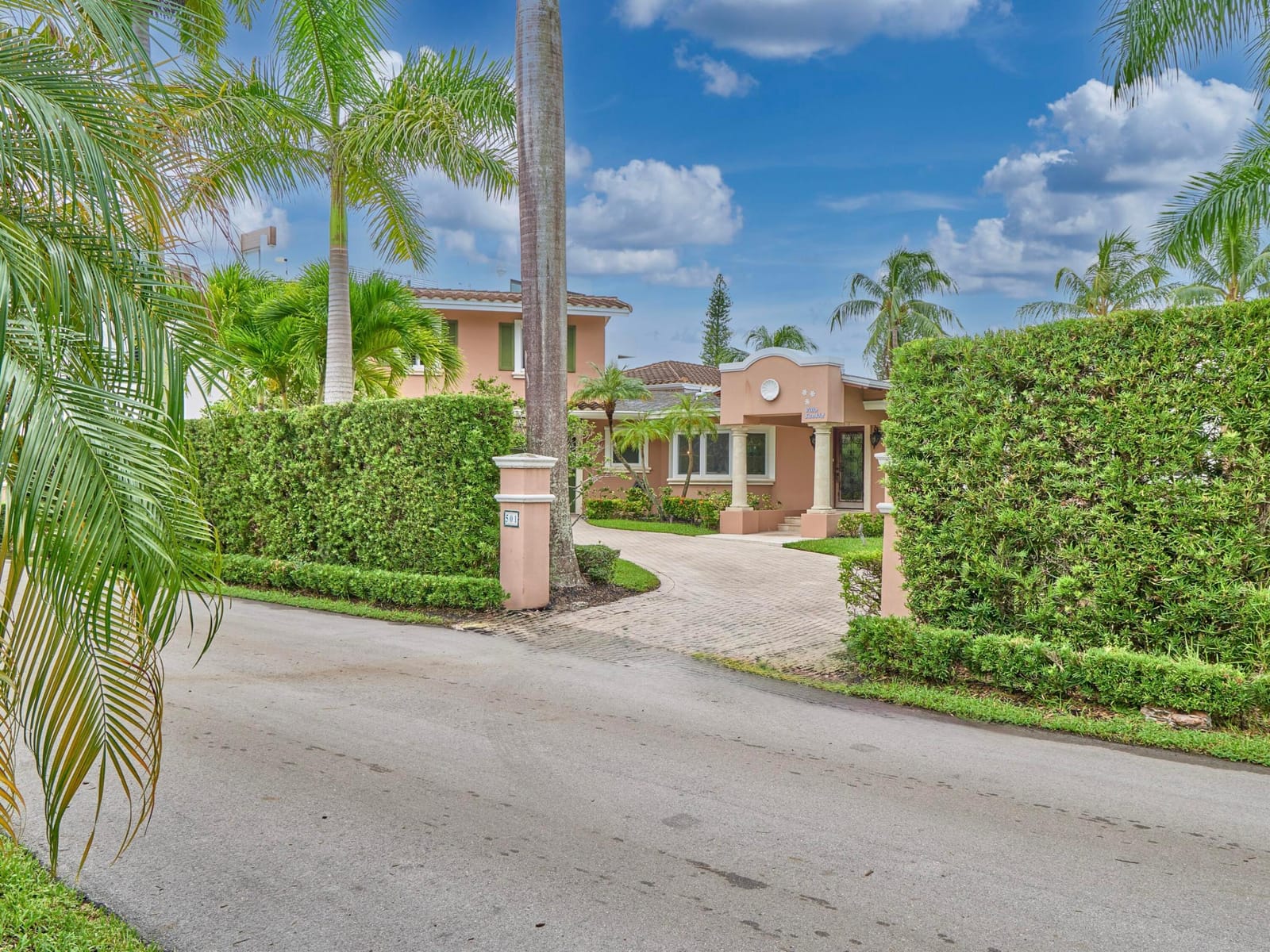 501 Coconut Isle Drive, Fort Lauderdale, FL 33301