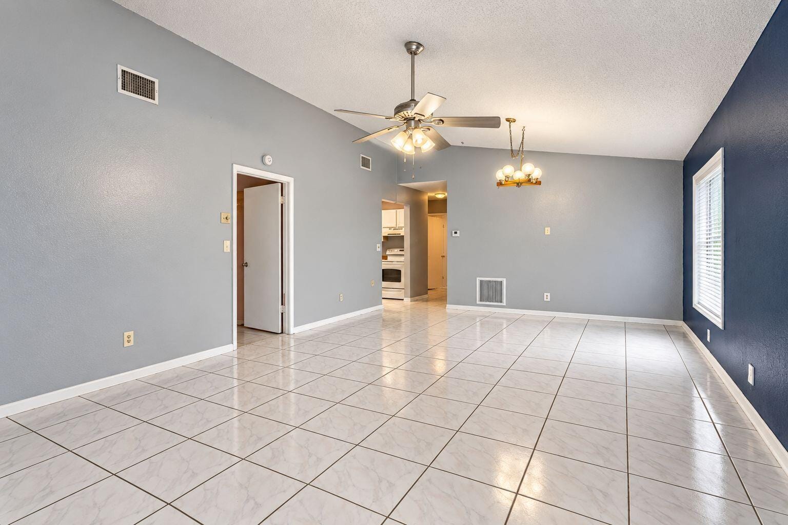 1435 S Summit Run Circle, West Palm Beach, FL 33415 photo 13