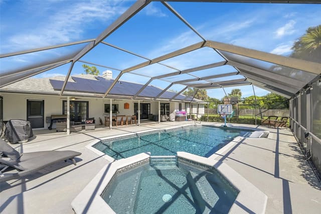 8606 ARROWHEAD Drive, Lake Worth, FL 33467