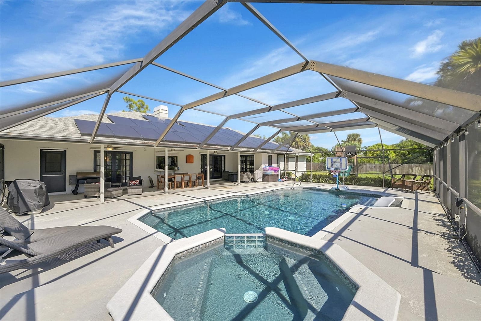 8606 ARROWHEAD Drive, Lake Worth, FL 33467