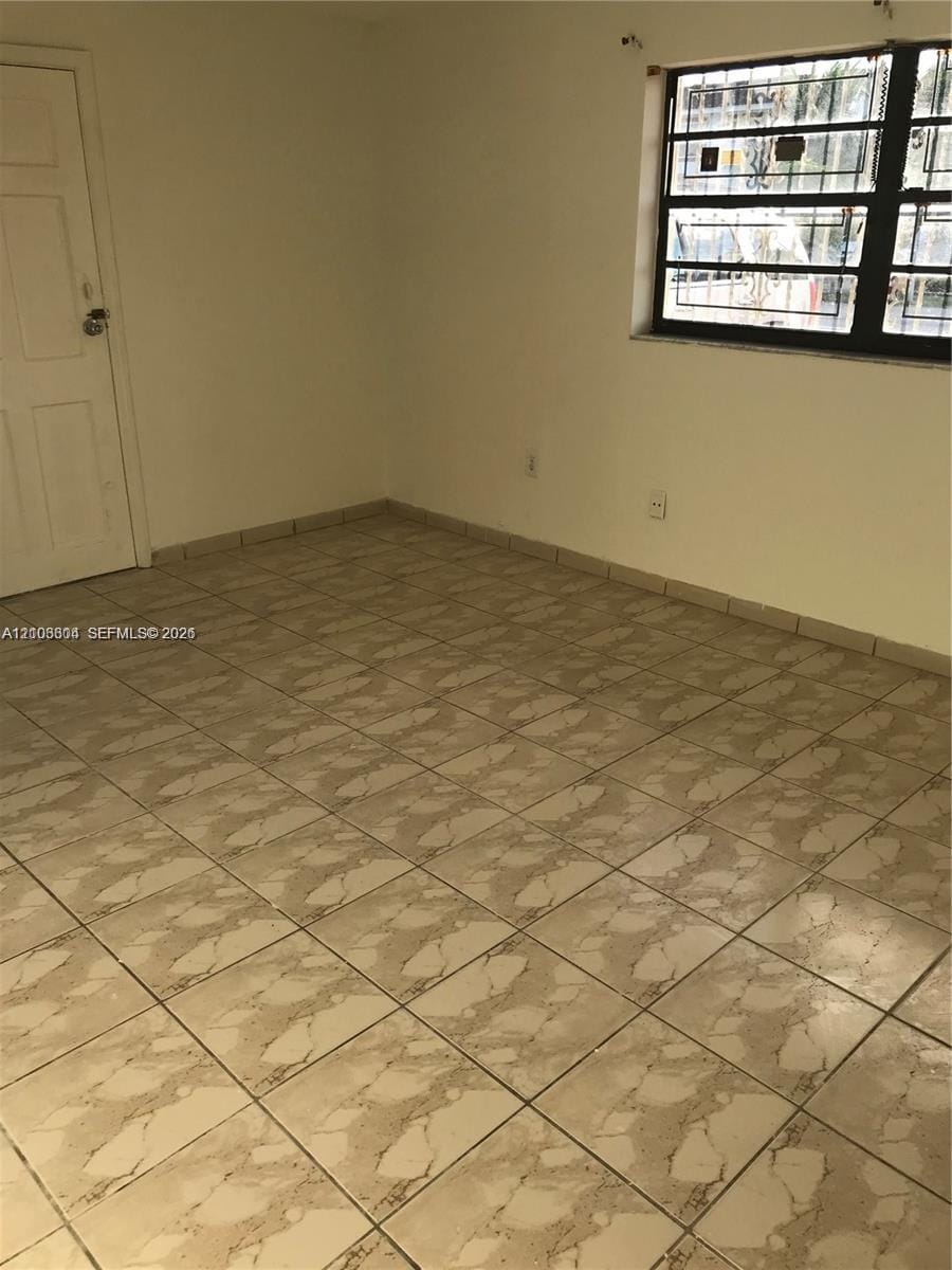 2403 SW 112th Avenue, Miami, FL 33165 photo 8