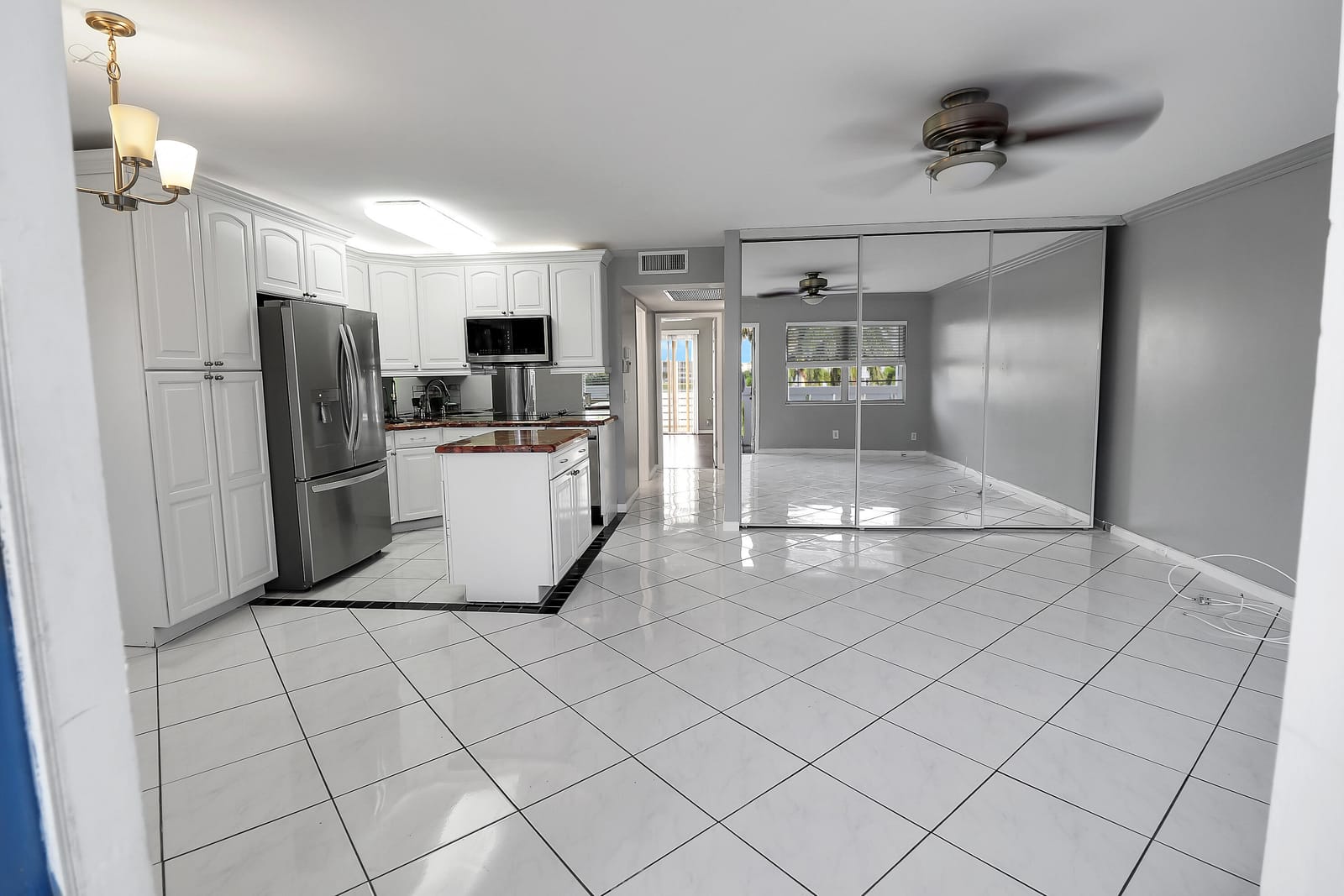 3061 EXETER D — photo 4