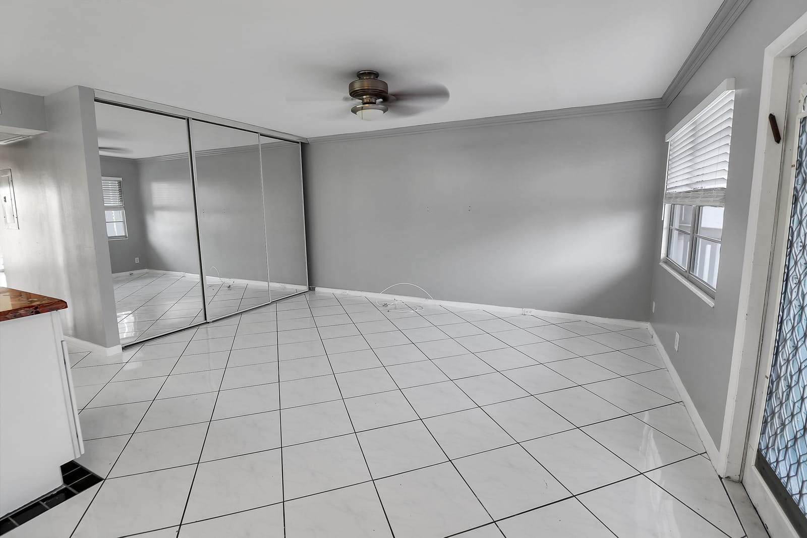 3061 EXETER D — photo 6