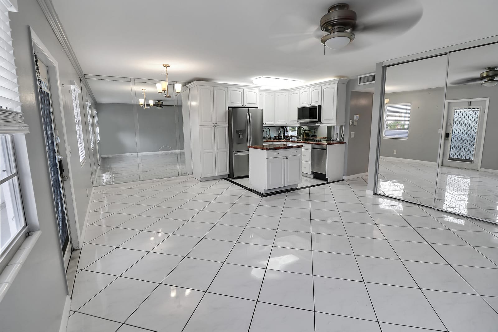 3061 EXETER D — photo 8