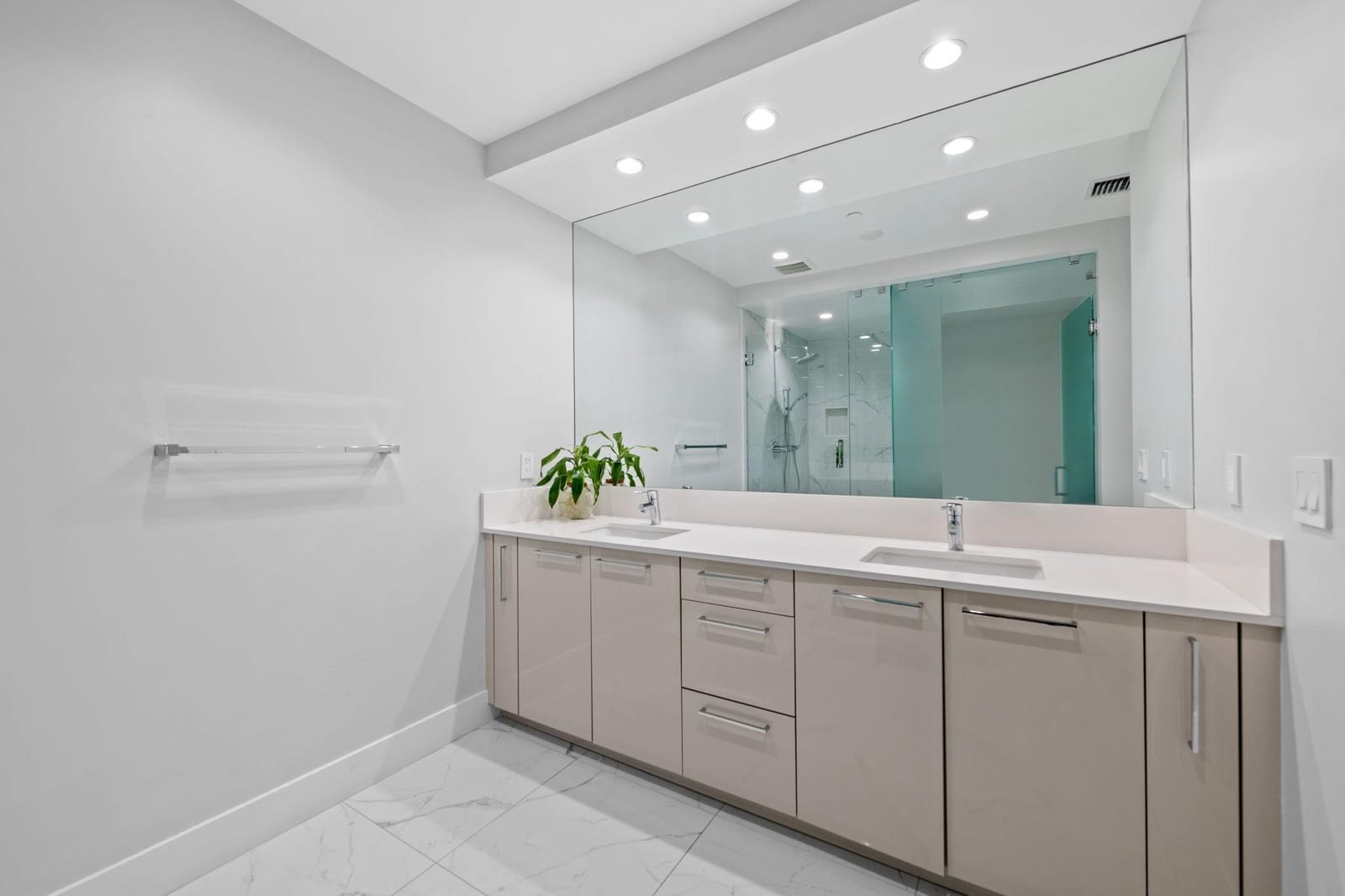 100 E LAS OLAS Boulevard 2404, Fort Lauderdale, FL 33301 photo 22