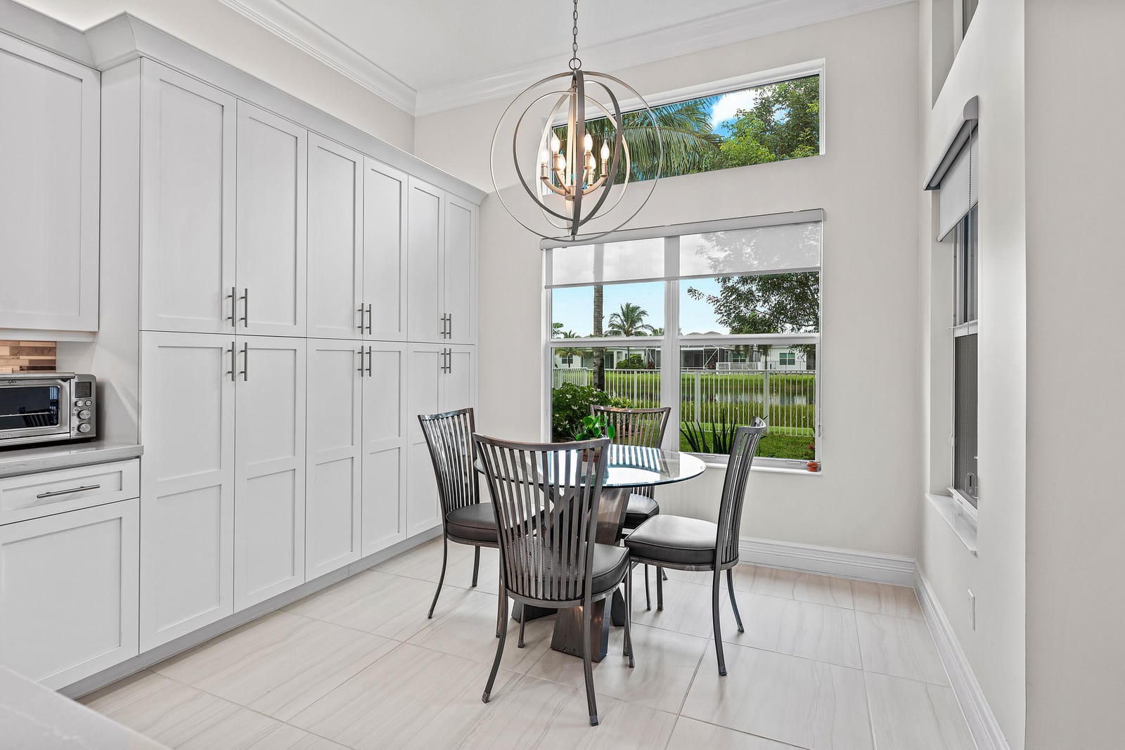 8223 Majestic Mountain Drive — photo 10