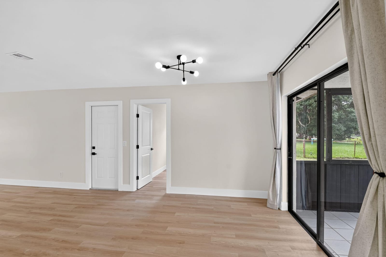 8213 Rose Marie Avenue W, Boynton Beach, FL 33472 photo 12