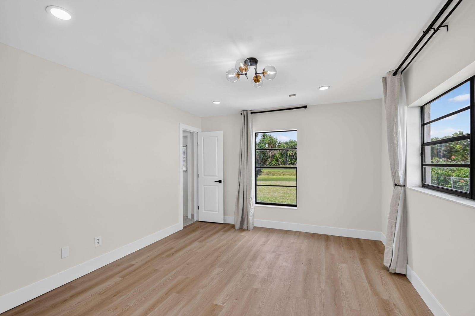 8213 Rose Marie Avenue W, Boynton Beach, FL 33472 photo 18