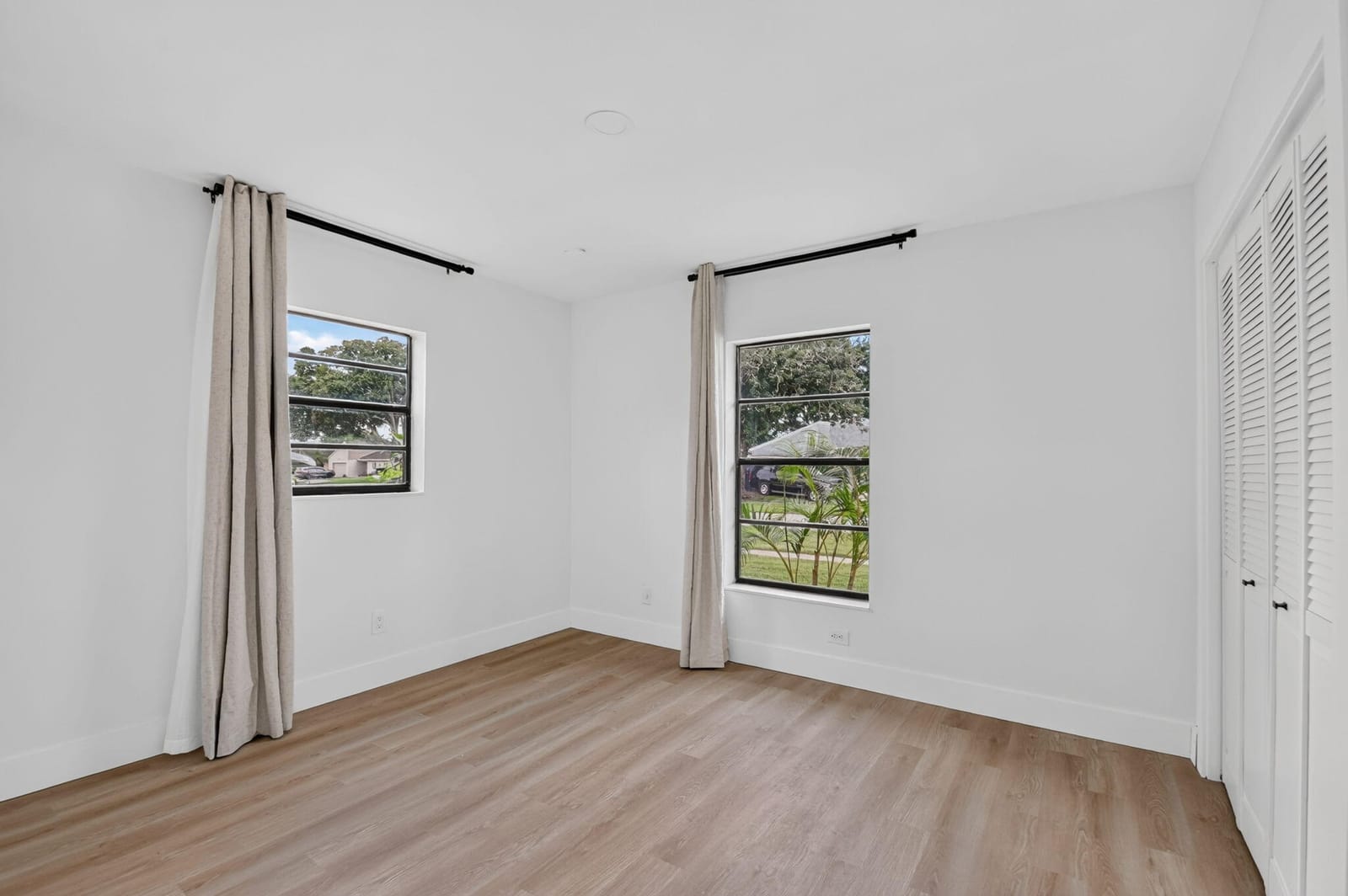 8213 Rose Marie Avenue W, Boynton Beach, FL 33472 photo 19