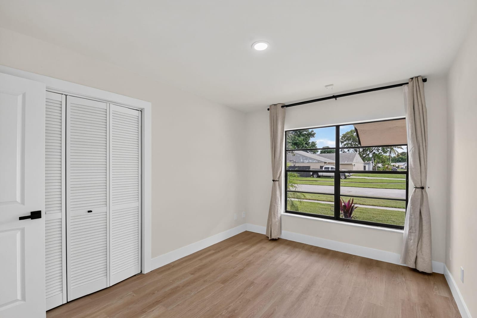 8213 Rose Marie Avenue W, Boynton Beach, FL 33472 photo 30
