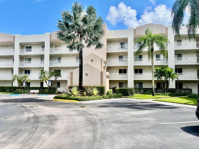 7713 TRENT Drive 107, Tamarac, FL 33321